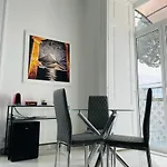 Megaride Domus