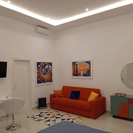 Appartamento Megaride Domus