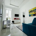 Megaride Domus ארקולאנו