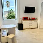 Megaride Domus דירה *