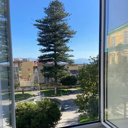 Megaride Domus דירה ארקולאנו