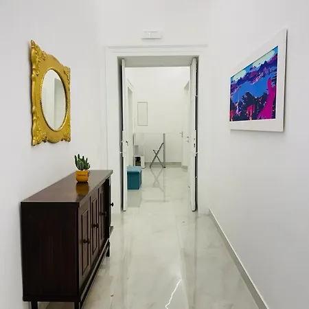 Megaride Domus Apartment