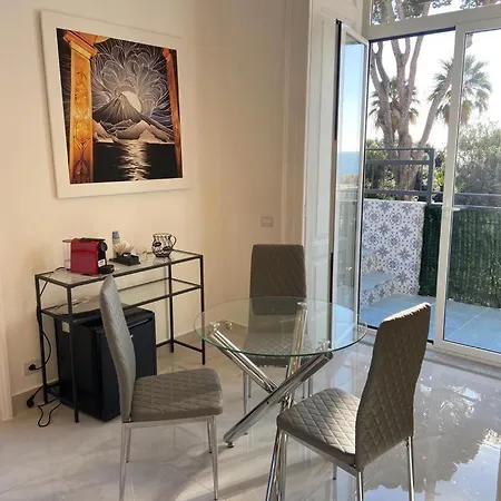Megaride Domus Apartment *